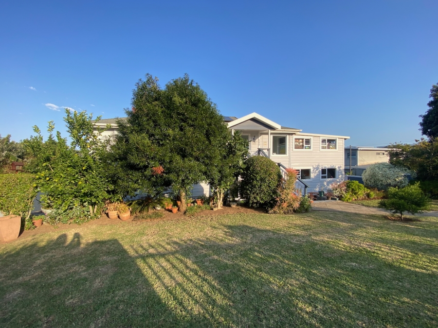 5 Bedroom Property for Sale in Cintsa East Eastern Cape